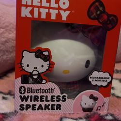 BNWT Hello Kitty Speaker Portable