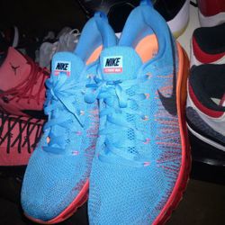 Nike Flyknit Max Vibrant Blue Size 12 