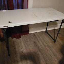Foldable Table 