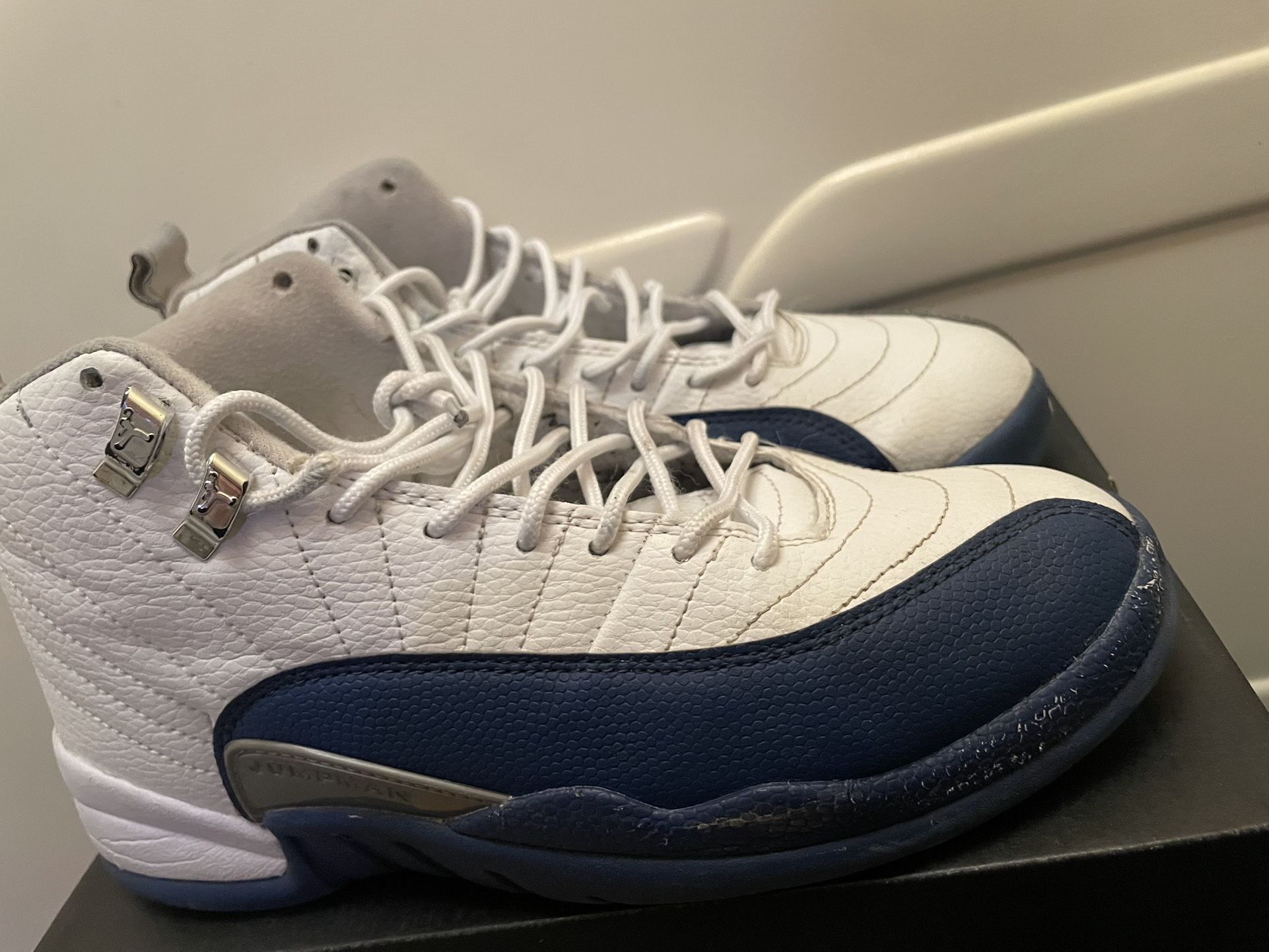 Jordan 12s Retro French blue Size 8Men 