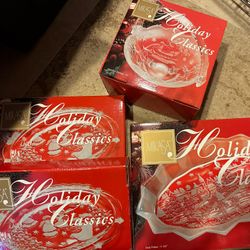 Mikasa Holiday Plate