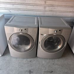 Gray Whirlpool Washer And Gas Dryer Matching Set