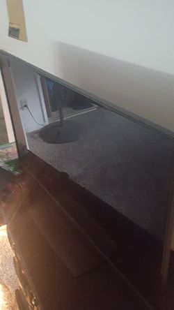 Insignia LED TV 39"