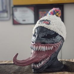 WHITE KNITTED COTTON SYMBIOTIC MUSIC  BEANIE 