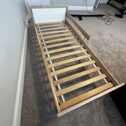 Kid/toddler bed frame