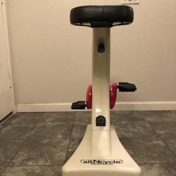Smooth Fitness Sit N Cycle Exercise Bike Home Exercise Machine

In excellent used condition, adjusting from light to heavy, levels 1 - 8

Measurements