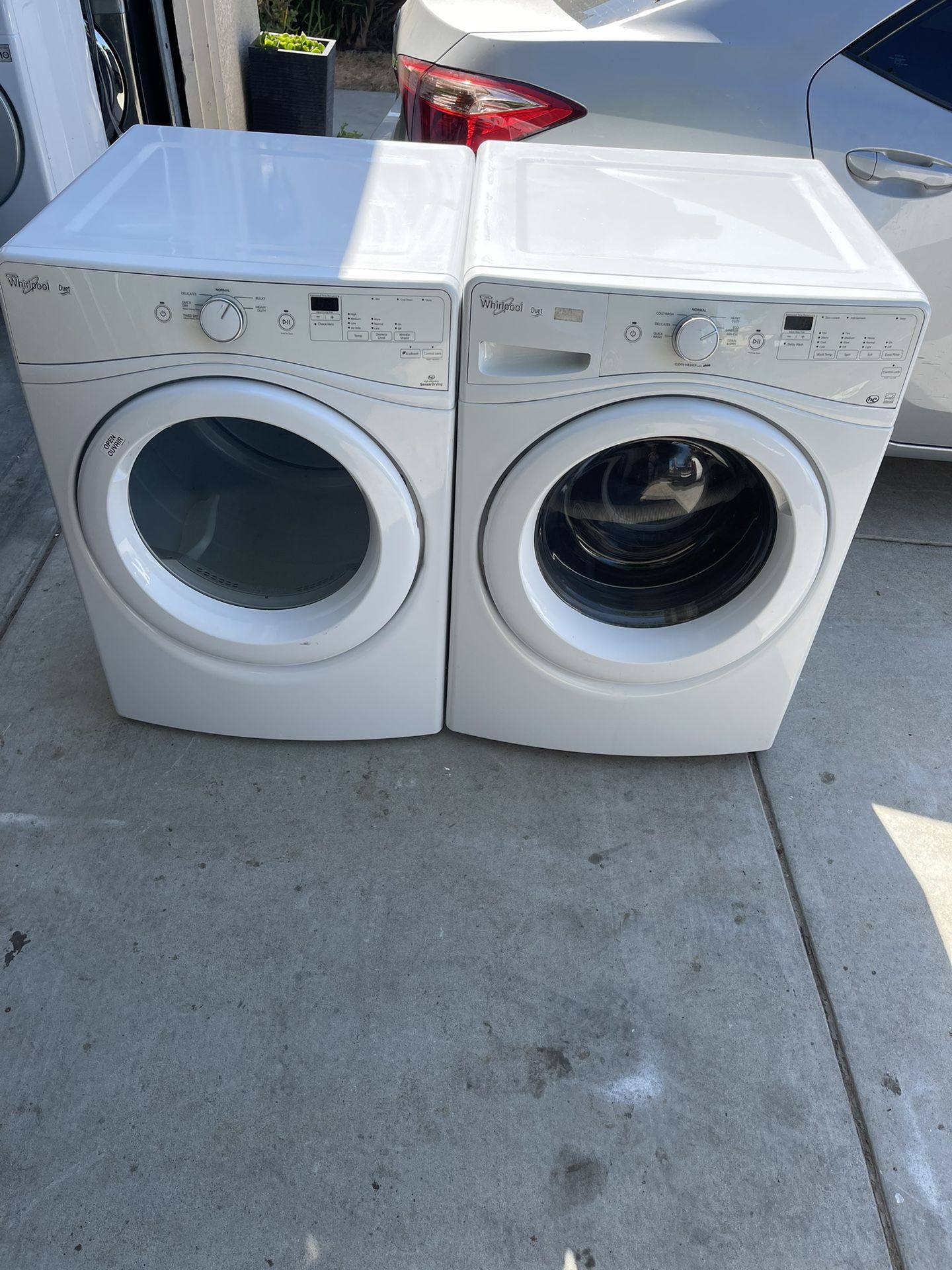 Whirlpool Washer/Dryer (Electric Dryer + Stackable) 30 Day Warranty