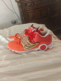 Nike Mens Kd Trey 5 X Ep Running Shoe, University RED/Metallic Gold