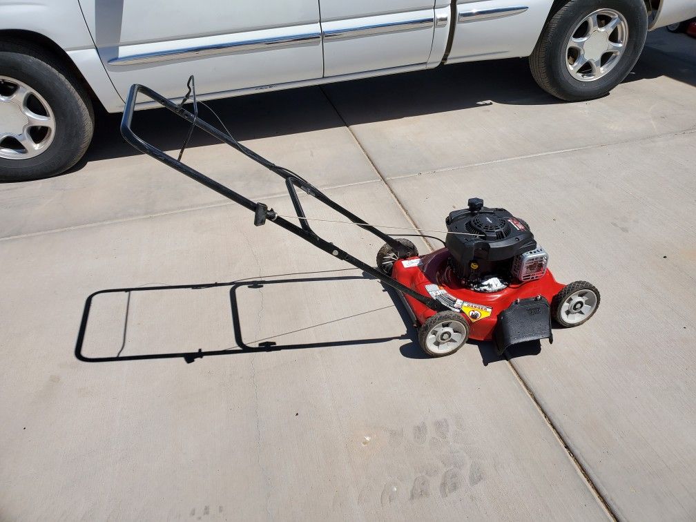 Excellent Condition Yard Machines Side Discharge Lawn Mower 