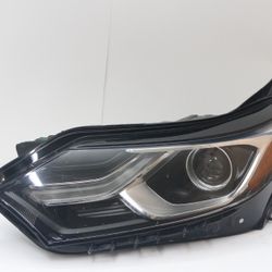✅ 2018-2021 Chevy Equinox Left Driver Headlight Xenon HID OEM Tabs broken