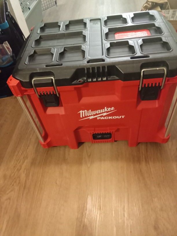 Milwaukee Xl Pack Out Box