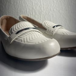 Woman’s Jueliet Aster Slip On Loafer Flats White Clark’s
