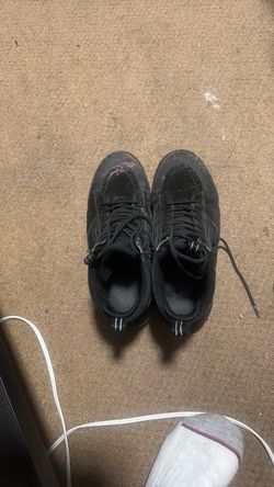 Black Low-Top Sneakers