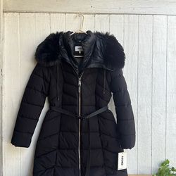 DKNY. Women. Kaket. New