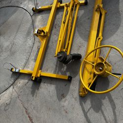 Drywall Panel Hoist Jack Lifter 
