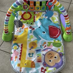 Fisher-Price Baby Playmat Deluxe Kick & Play Piano Gym & Maracas with Smart Stages Learning Content