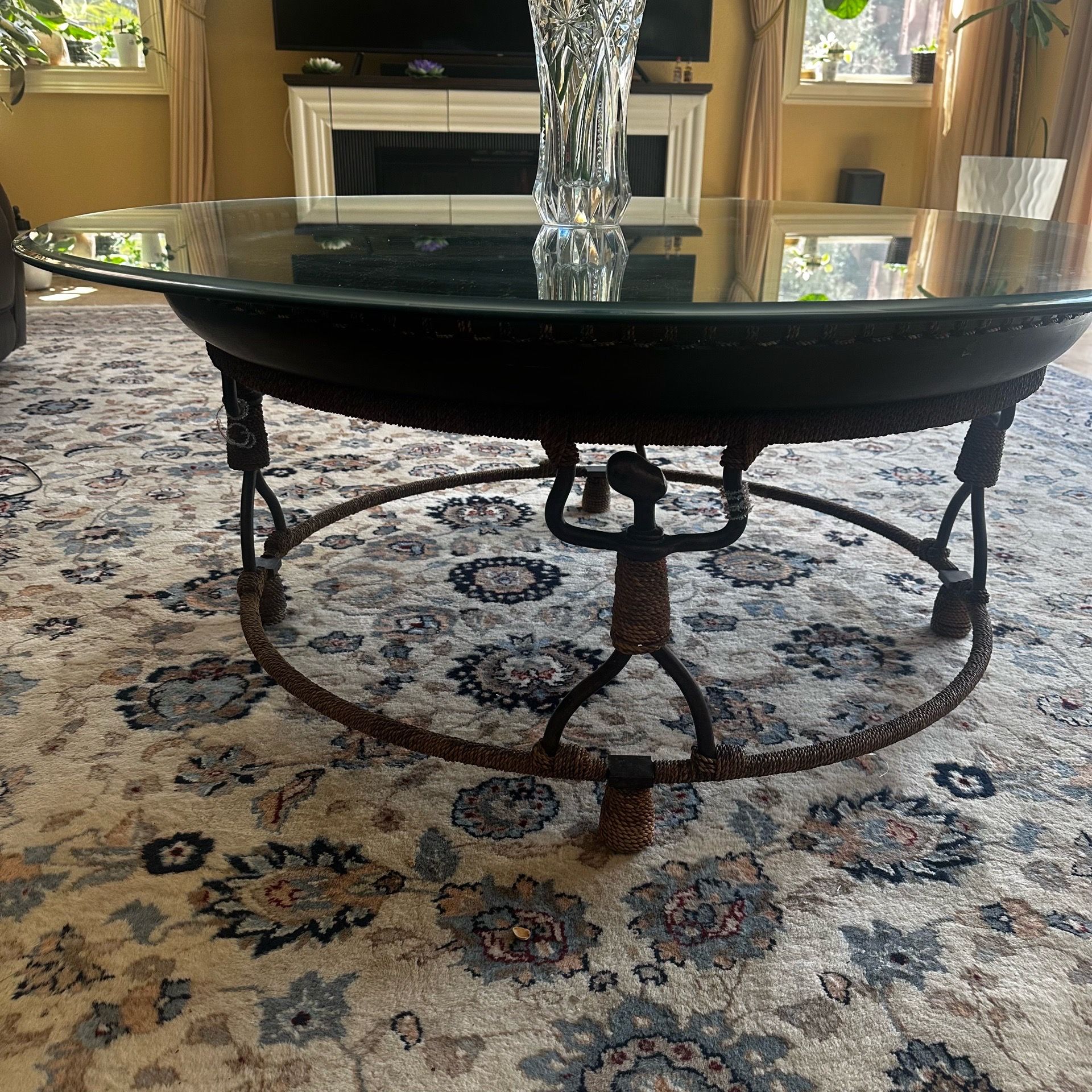 Unique glass to coffee Table