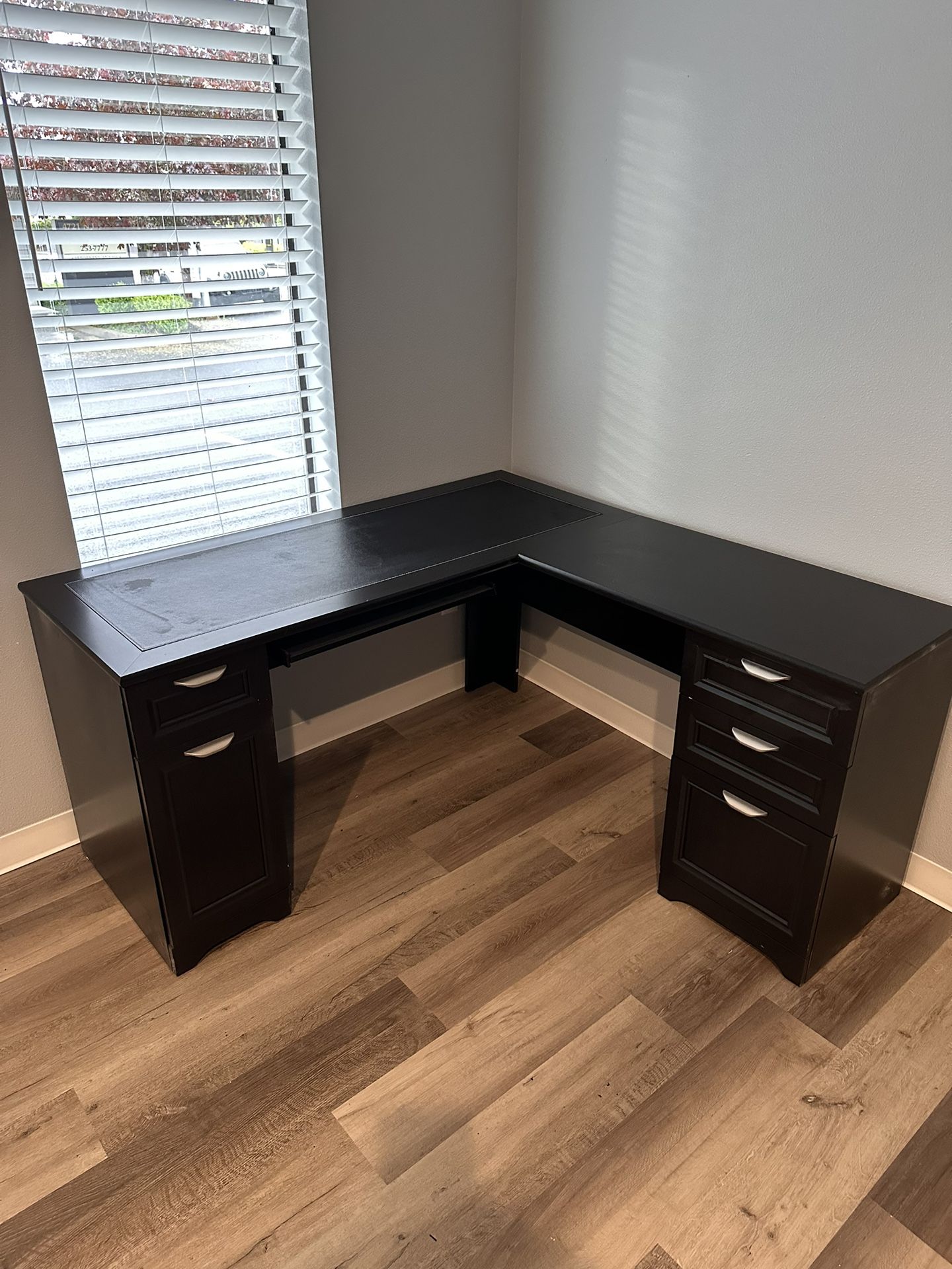 L-shaped office desk