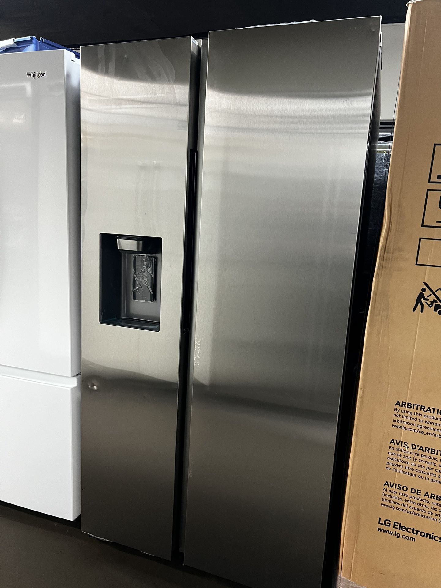 OPEN BOX SAMSUNG STAINLESS STEEL SIDE BY SIDE REFRIGERATOR 
