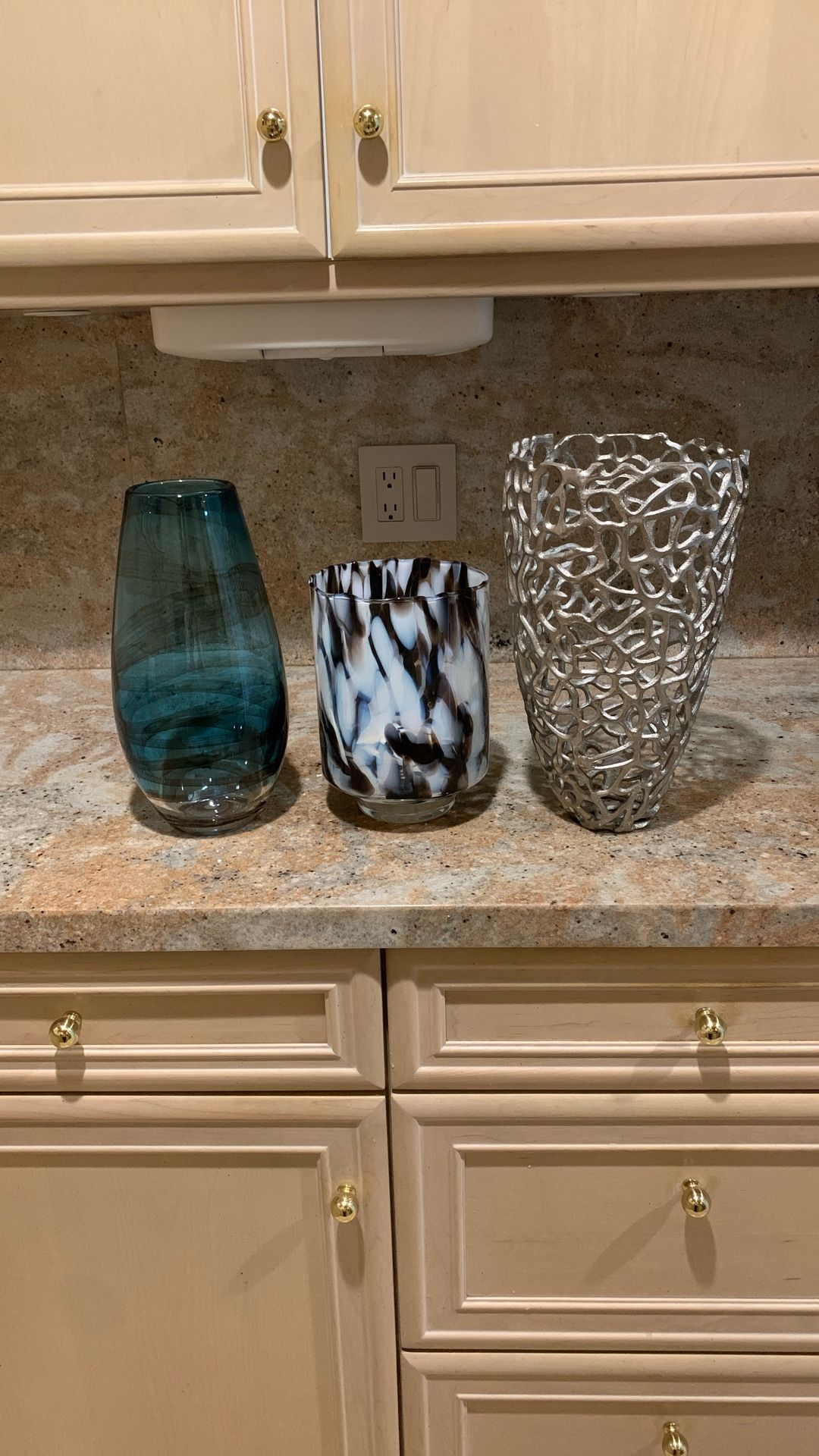 3 Vases - Excellent Condition