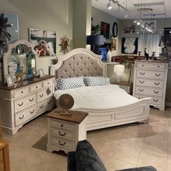 4PC King Bedroom Set 