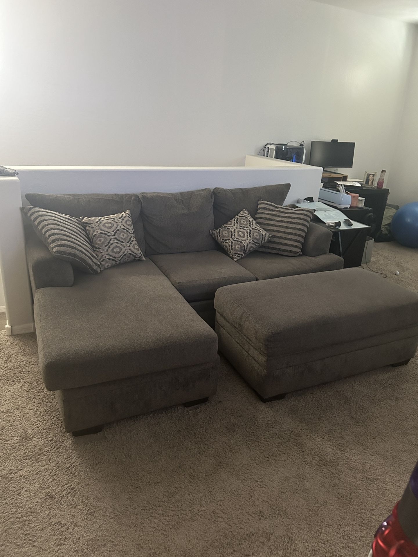 L Shaped Couch With Ottoman