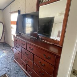 Cherry Wood Dresser With Mirror 