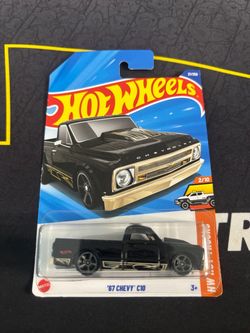 Hot Wheels ‘67 Chevy C10 pickup Diecast