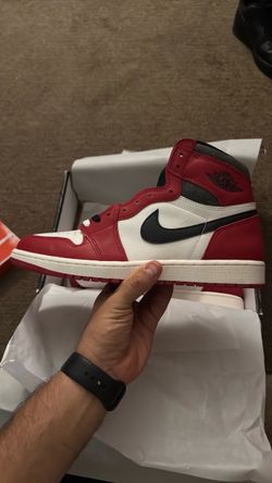 Air Jordan 1 Retro High OG Chicago
