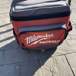 Milwaukee Pack Out Lunch Box 