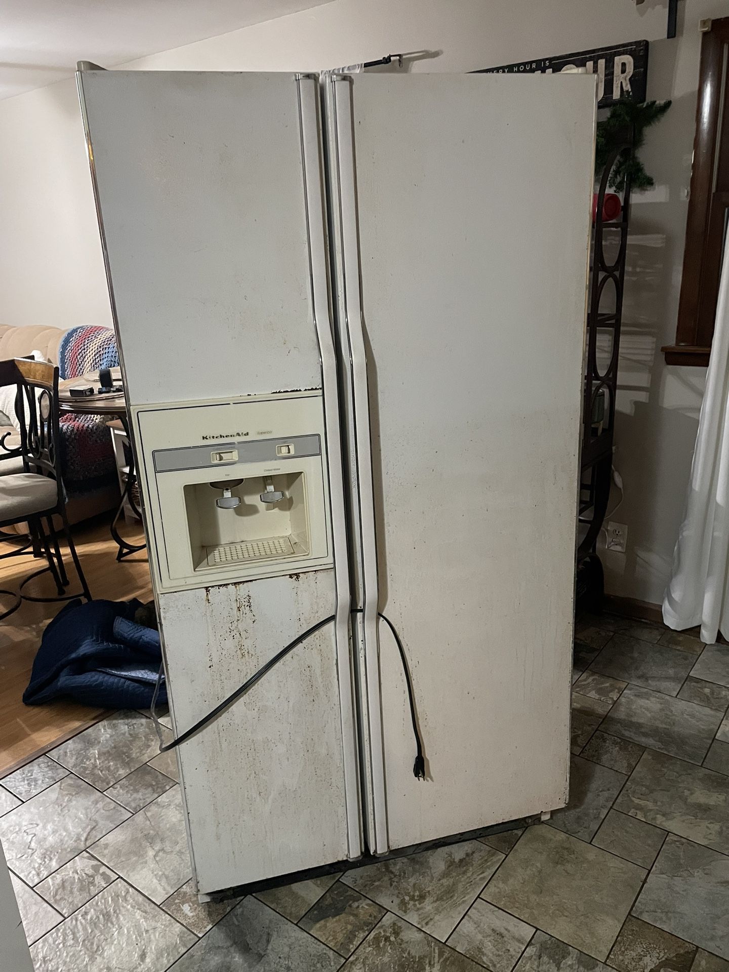 Refrigerator