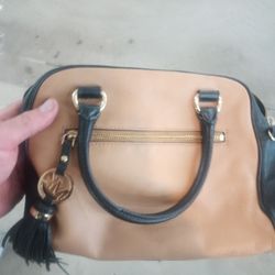 MICHAEL KORS HAND BAG PURSE LEATHER AVAILABLE NOW!! 