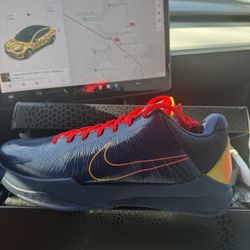 Kobe V Caitlin Clark Indiana Fever Size 13