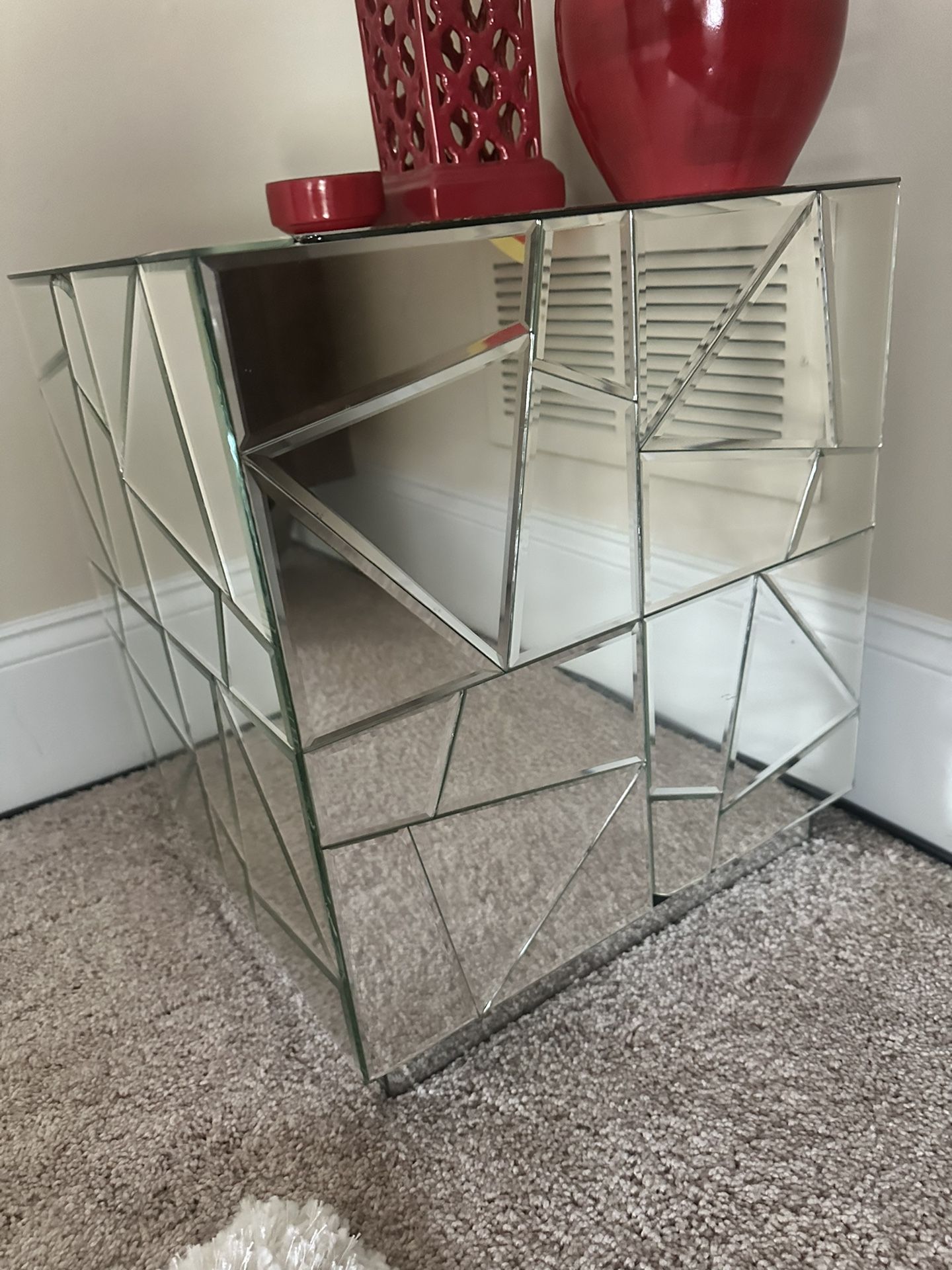 2–Accent Corner Table Mirrored Abstract Design