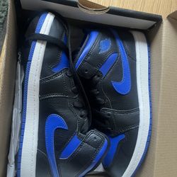 Kids Jordan 1 Mids 