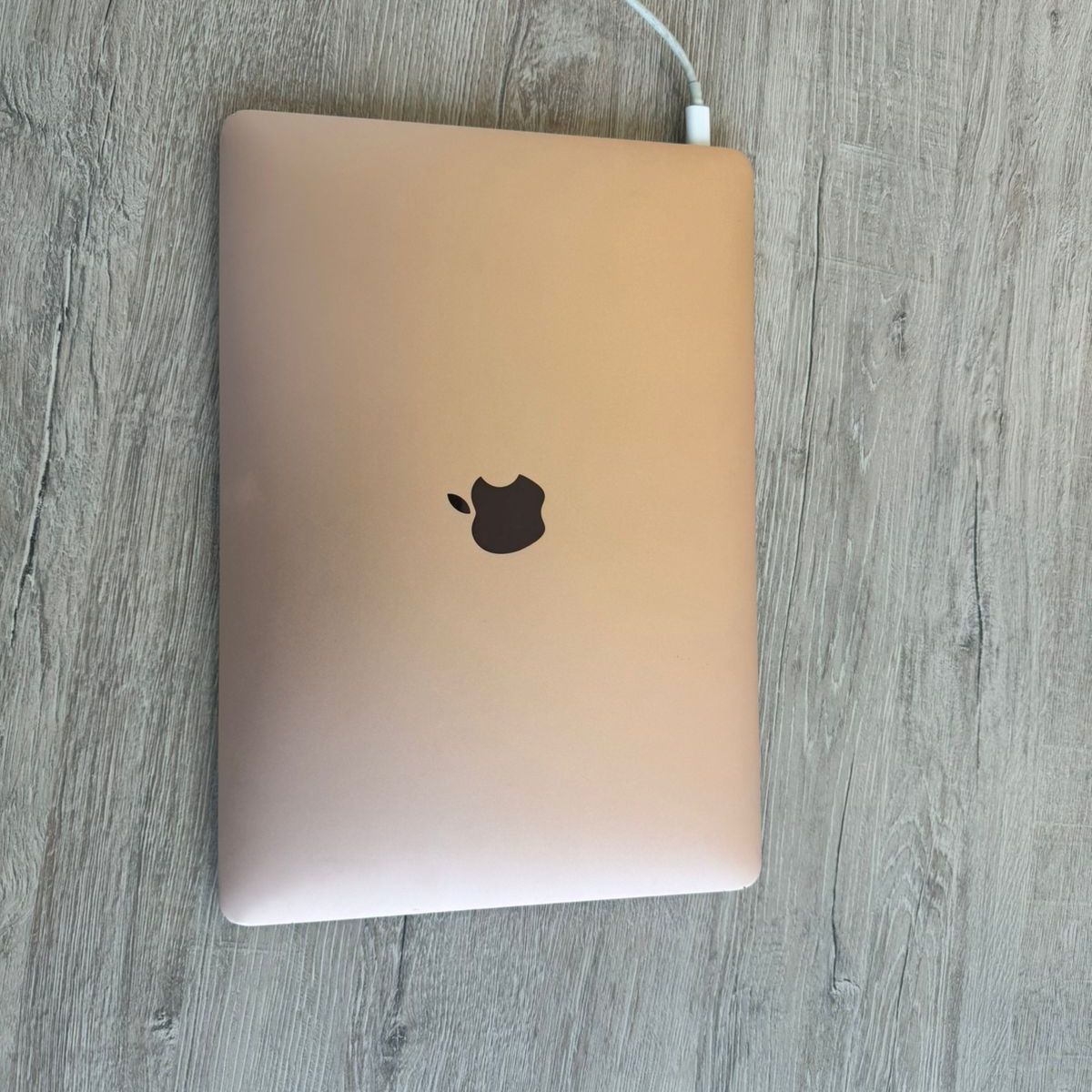 2019 MacBook Air (Rose Gold)