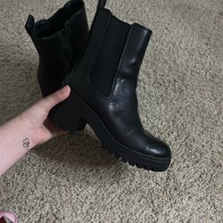 Women’s Boots Size 5.5