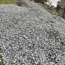 Gravel (crushed rock)