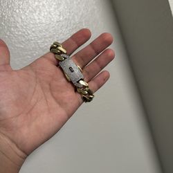 10k gold Monaco bracelet in great condition