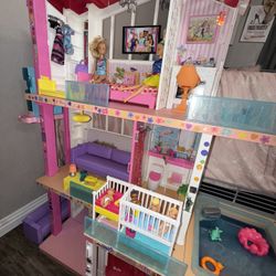 Barbie Dream House + Accessories