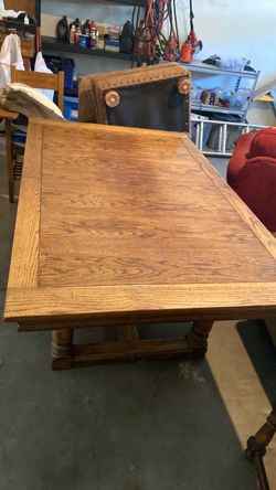 Dining room table with 4 chairs