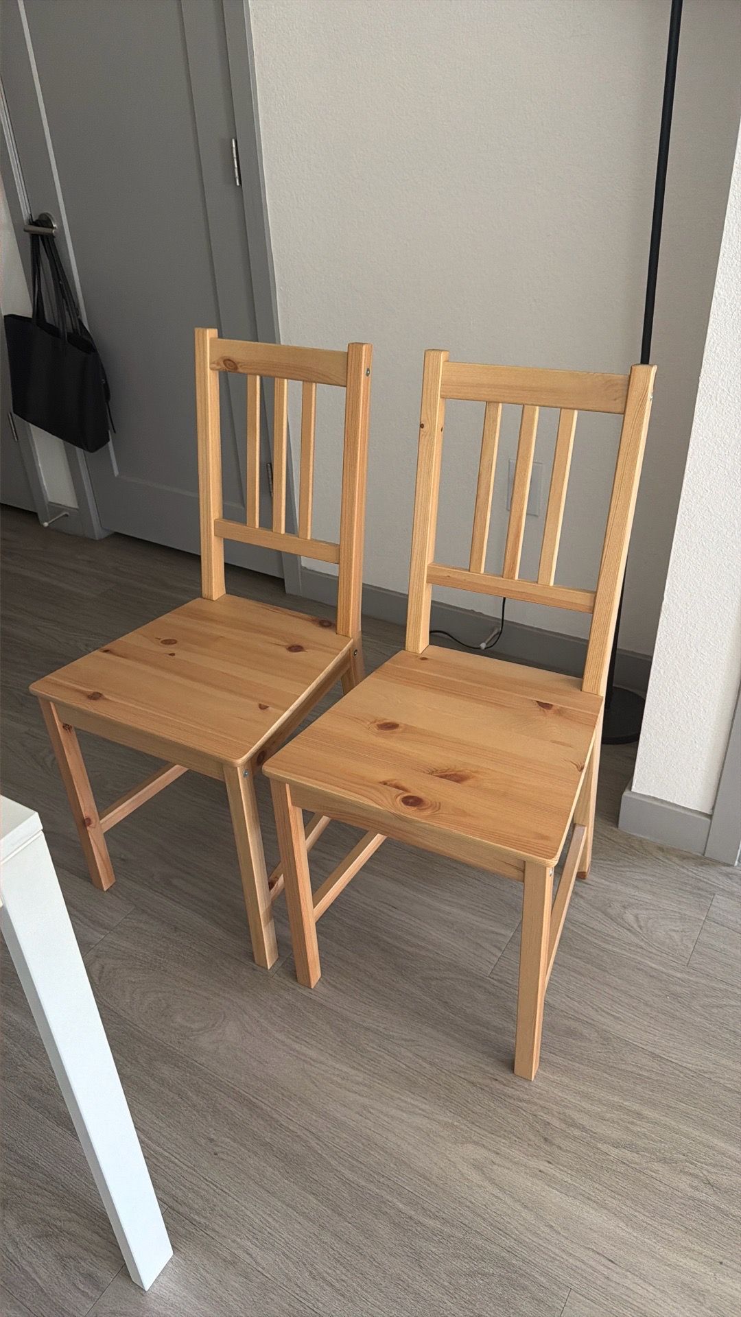 Set of 2 wooden chairs!!