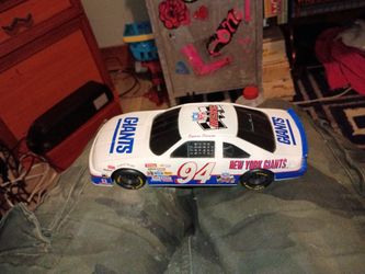 New York Giants Race Car Piggy Banka