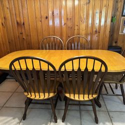 Dining Table With Leaf And 6 Chairs