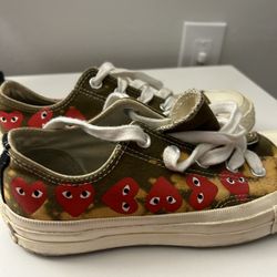 converse w heart khaki w splash 