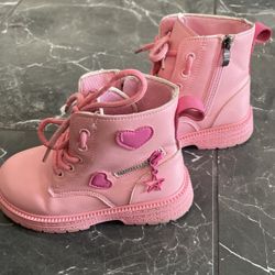 Girls boots