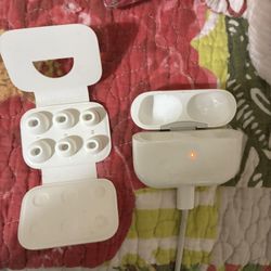 AirPods Case (2nd Generation)