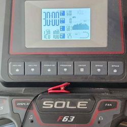 Sole F63 Treadmill Like New