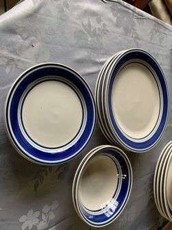 Dinnerware plates and bowls