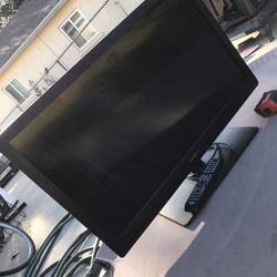 Insignia 32” LED TV